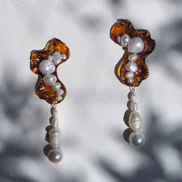 Aros Gesto orgánico con perlas colgantes