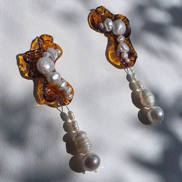 Aros Gesto orgánico con perlas colgantes