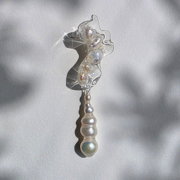Aros Gesto orgánico con perlas colgantes