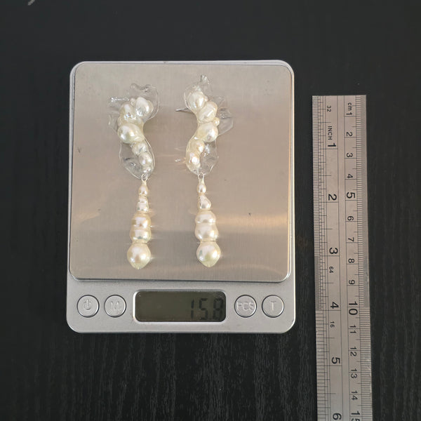 Aros Gesto orgánico con perlas colgantes