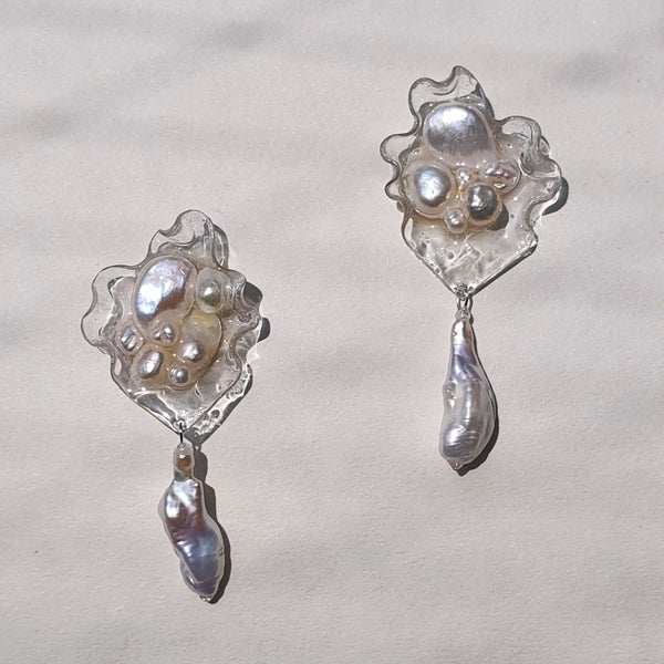 Aros abstracción marina con perlas barrocas