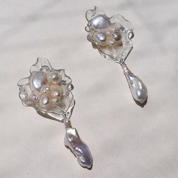 Aros abstracción marina con perlas barrocas